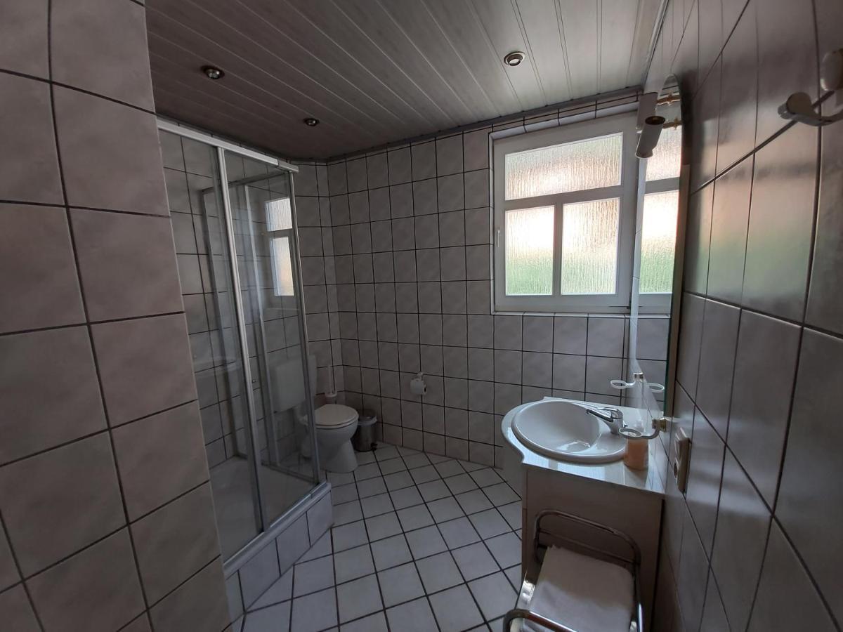 Schwarze Adler Hotell Streitberg Exteriör bild