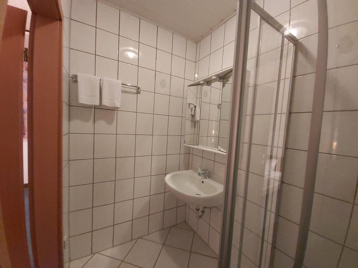 Schwarze Adler Hotell Streitberg Exteriör bild
