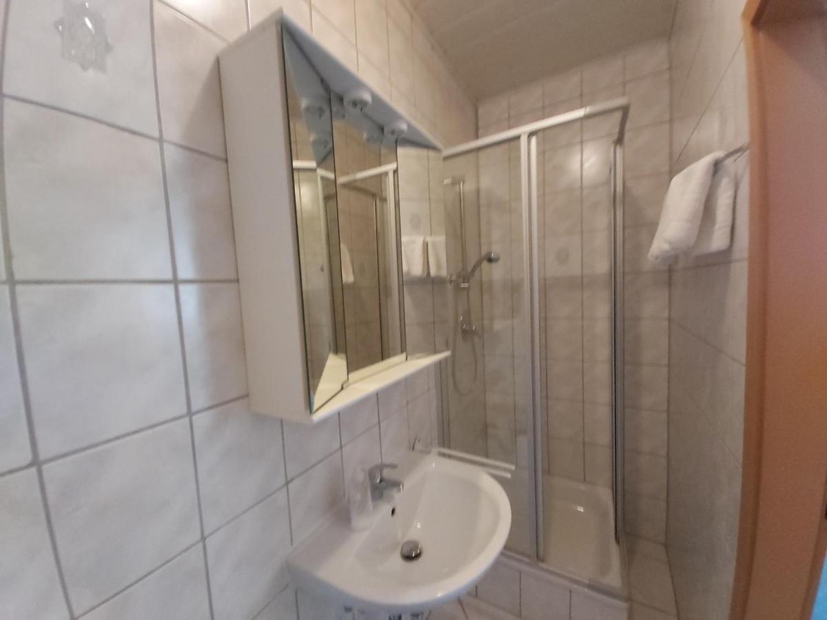 Schwarze Adler Hotell Streitberg Exteriör bild